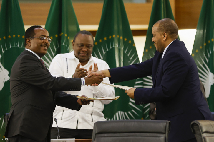 Redwan Hussien Rameto (b) és Getachew Reda 2022. november 2-án