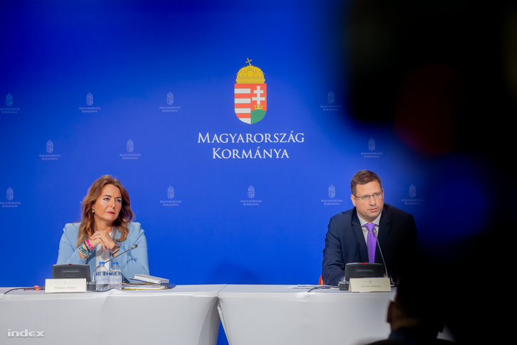 Vitályos Eszter és Gulyás Gergely