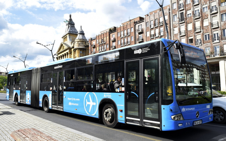 100E repülőtéri járat 2023. május 10-én